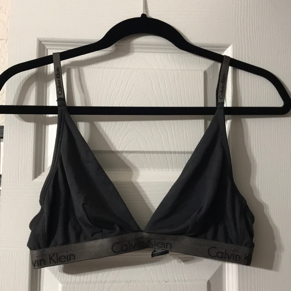 Relaxed fit Calvin Klein grey bralette